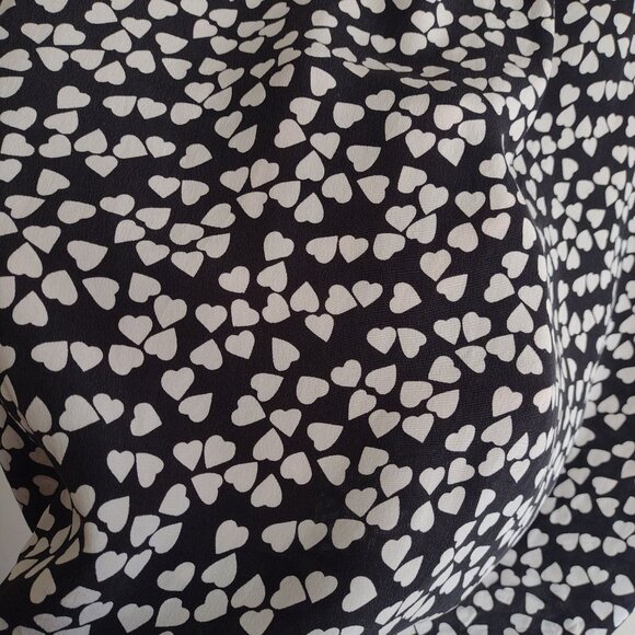 Equipment Essential Silk Top M Tossed Heart Print Black White Button Blouse - Picture 8 of 11
